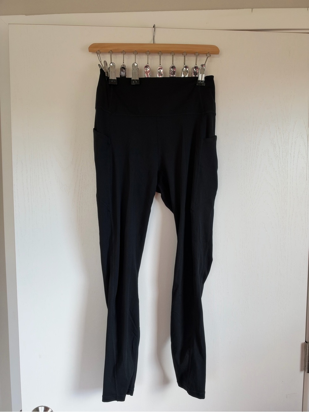 Fabletics Women’s Black High-Waist Pocket Leggings